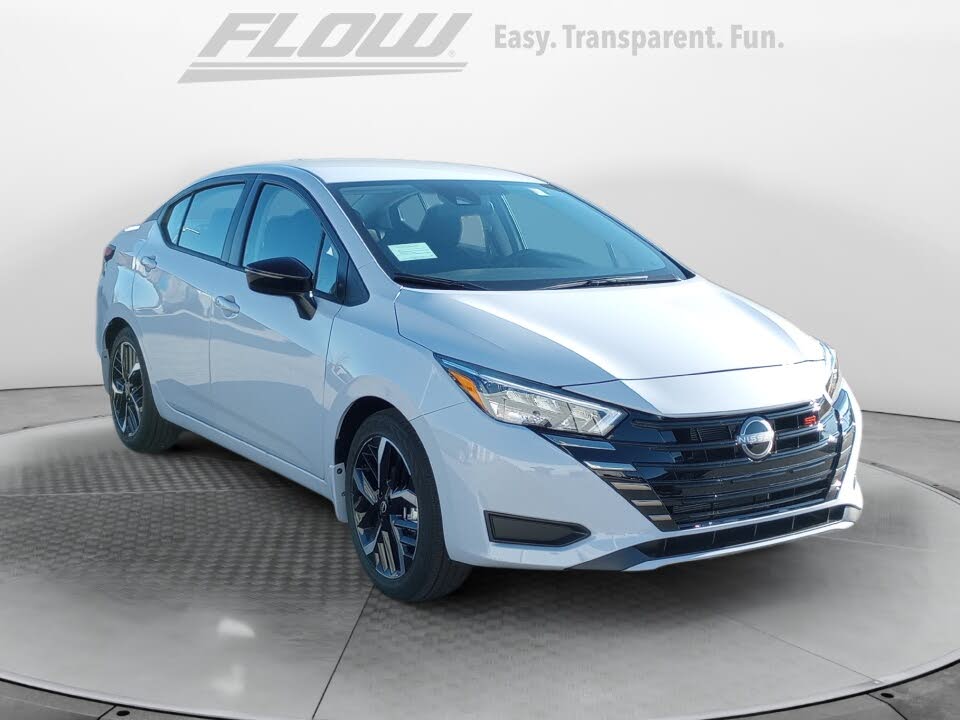 2025 Nissan Versa SR FWD