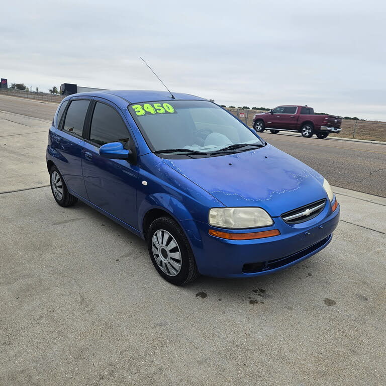 2005 Chevrolet Aveo 5 LS Hatchback FWD