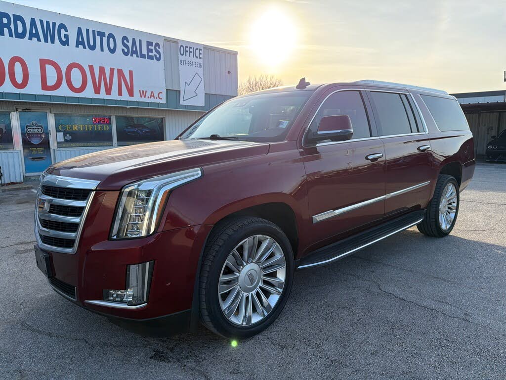 2017 Cadillac Escalade ESV Luxury RWD