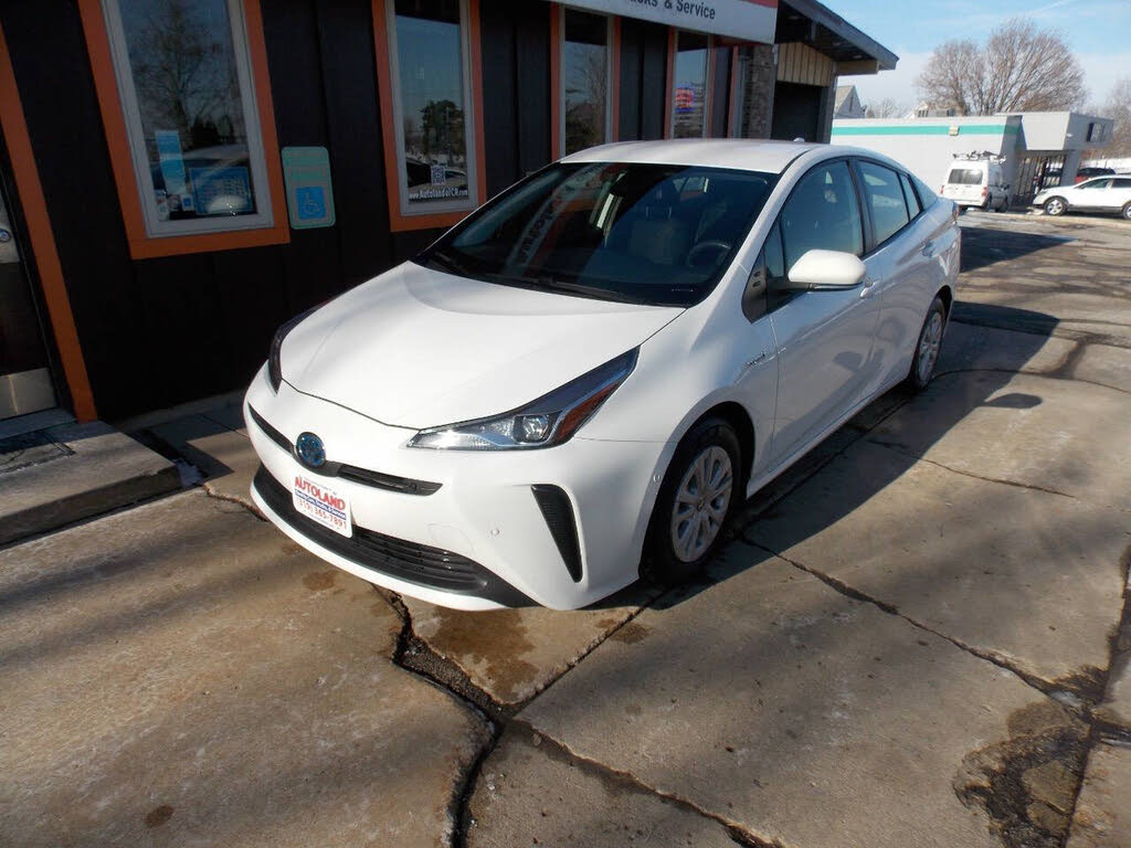 2021 Toyota Prius LE FWD