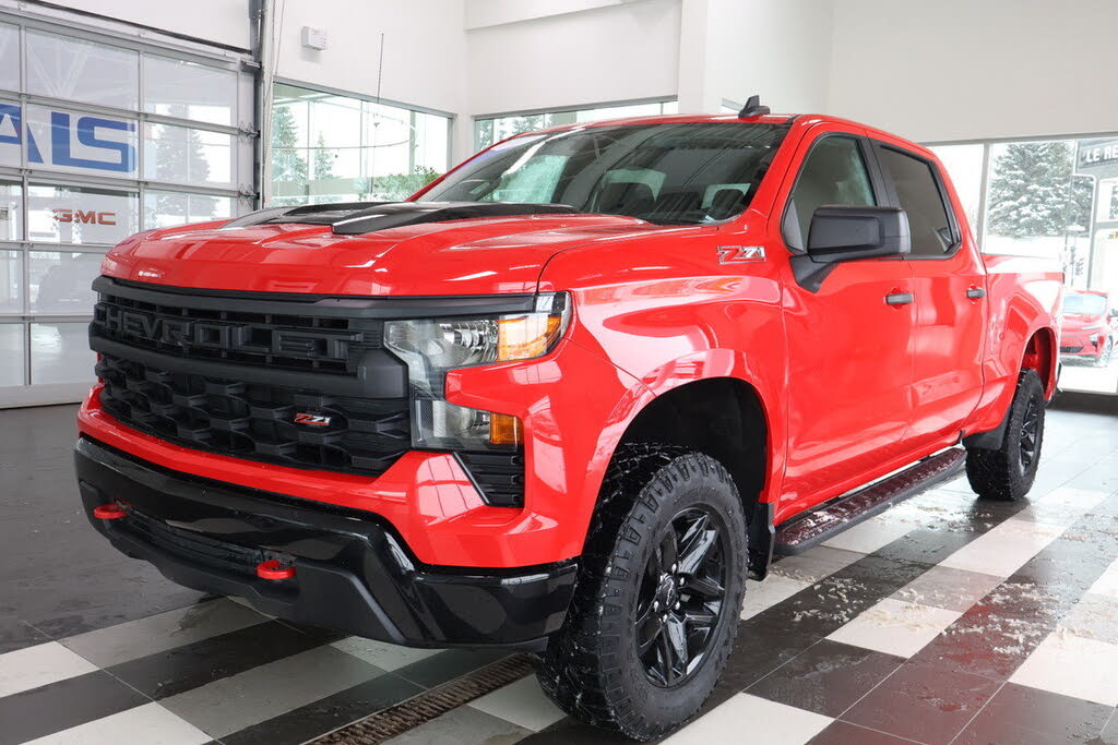 2022 Chevrolet Silverado 1500 Custom Trail Boss Crew Cab 4WD