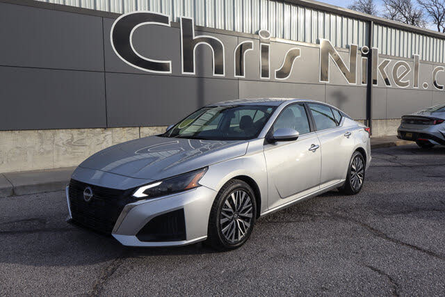 2023 Nissan Altima 2.5 SV FWD