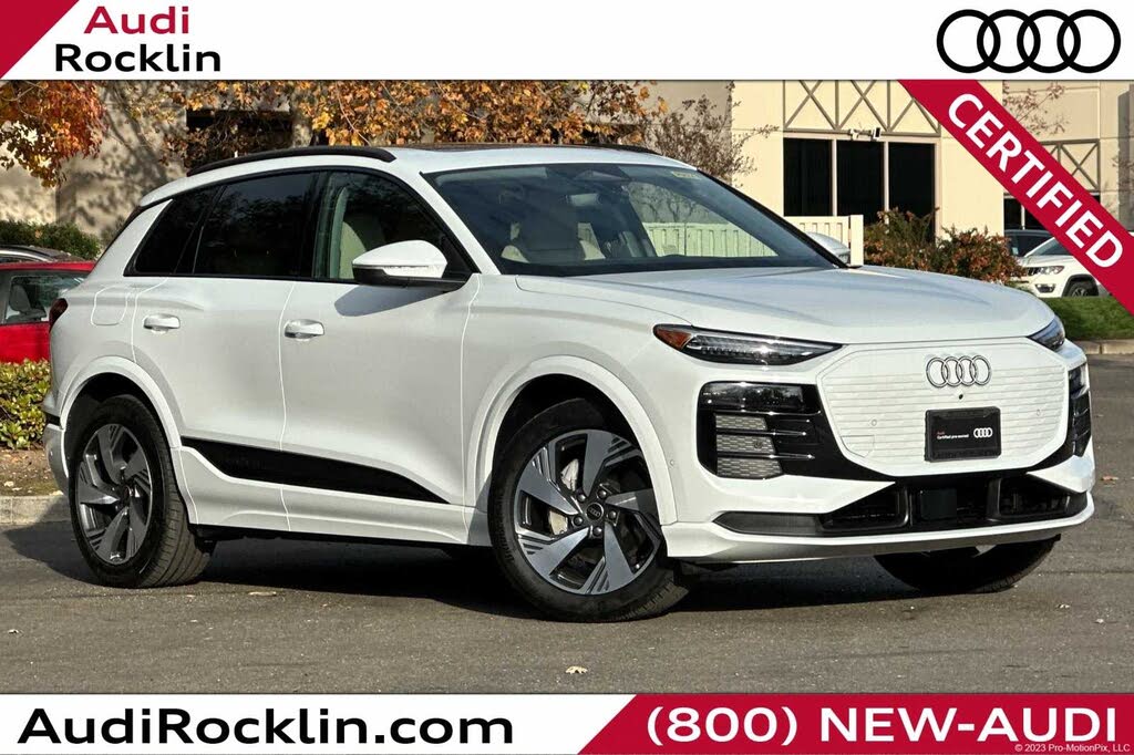 2025 Audi Q6 e-tron quattro Premium Plus