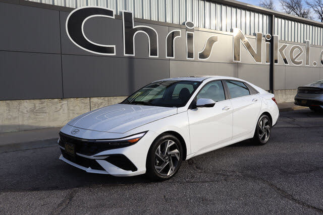 2025 Hyundai Elantra Limited FWD