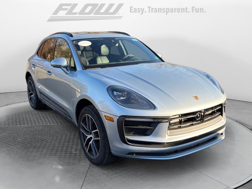 2025 Porsche Macan T AWD