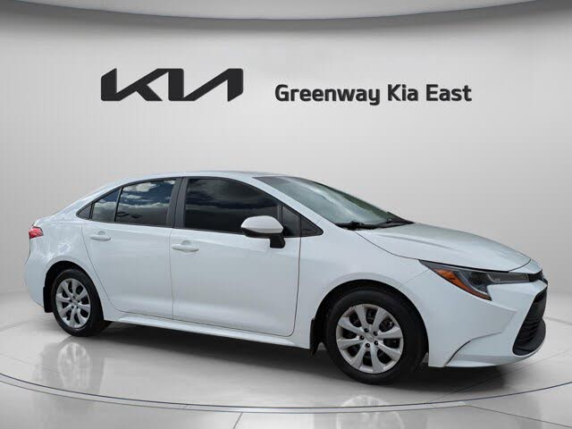 2025 Toyota Corolla LE FWD