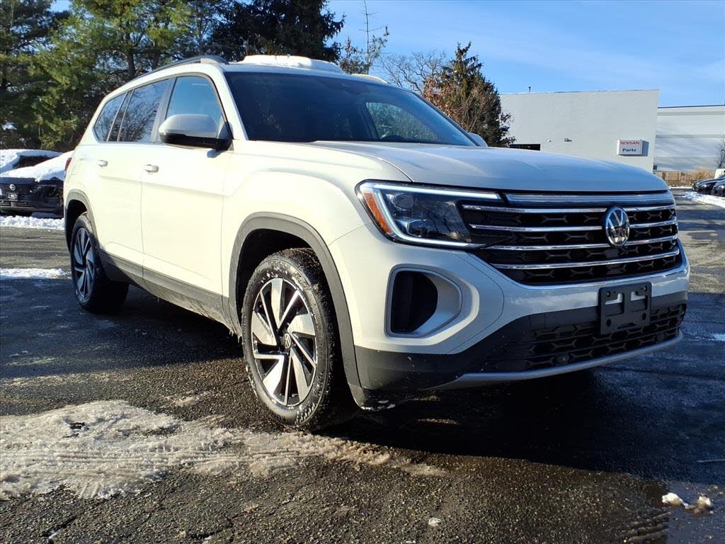 2025 Volkswagen Atlas SE 4Motion with Technology