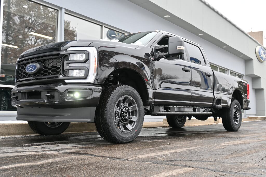 2026 Ford F-250 Super Duty XL Crew Cab 4WD