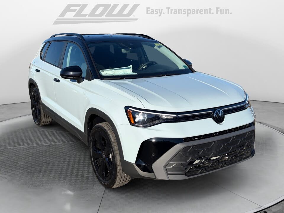 2026 Volkswagen Taos SE Black 4Motion