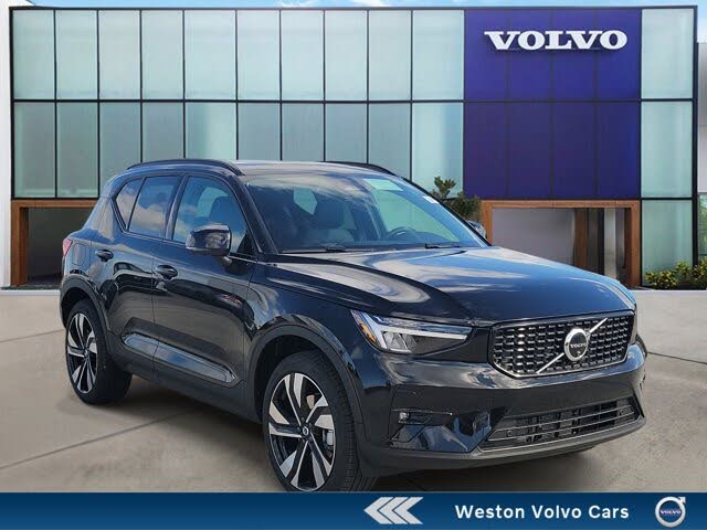 2026 Volvo XC40 B4 Plus FWD