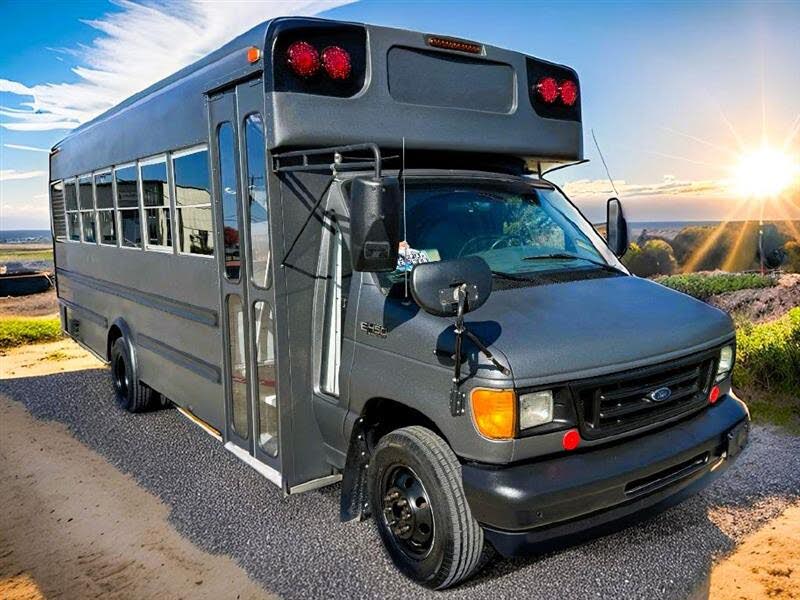 2003 Ford Econoline Chassis