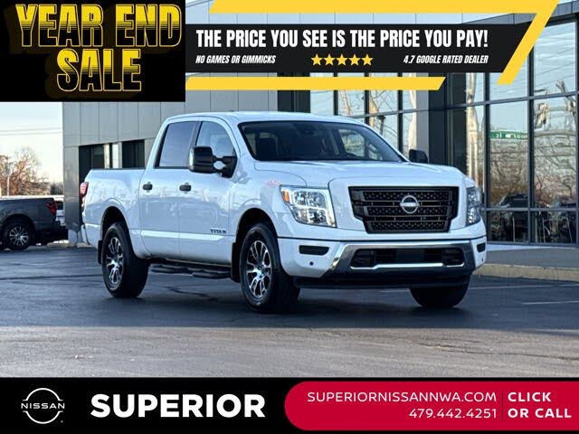 2024 Nissan Titan SV Crew Cab 4WD