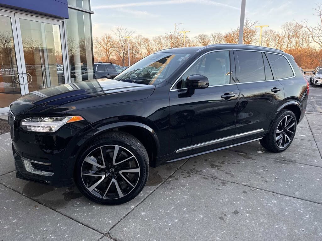 2024 Volvo XC90 B6 Ultimate Bright Theme 7-Passenger AWD