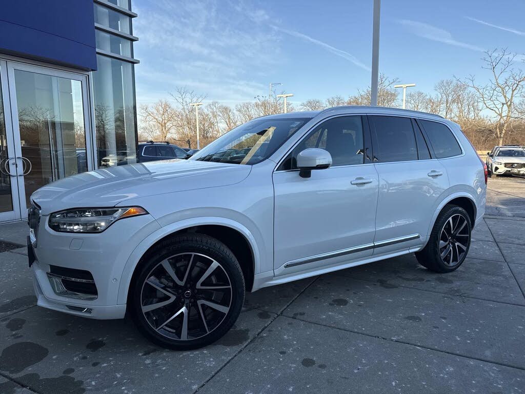 2024 Volvo XC90 B6 Plus Bright Theme 7-Passenger AWD