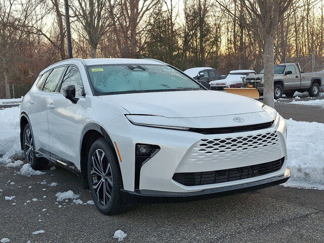 2025 Toyota Crown Signia XLE AWD