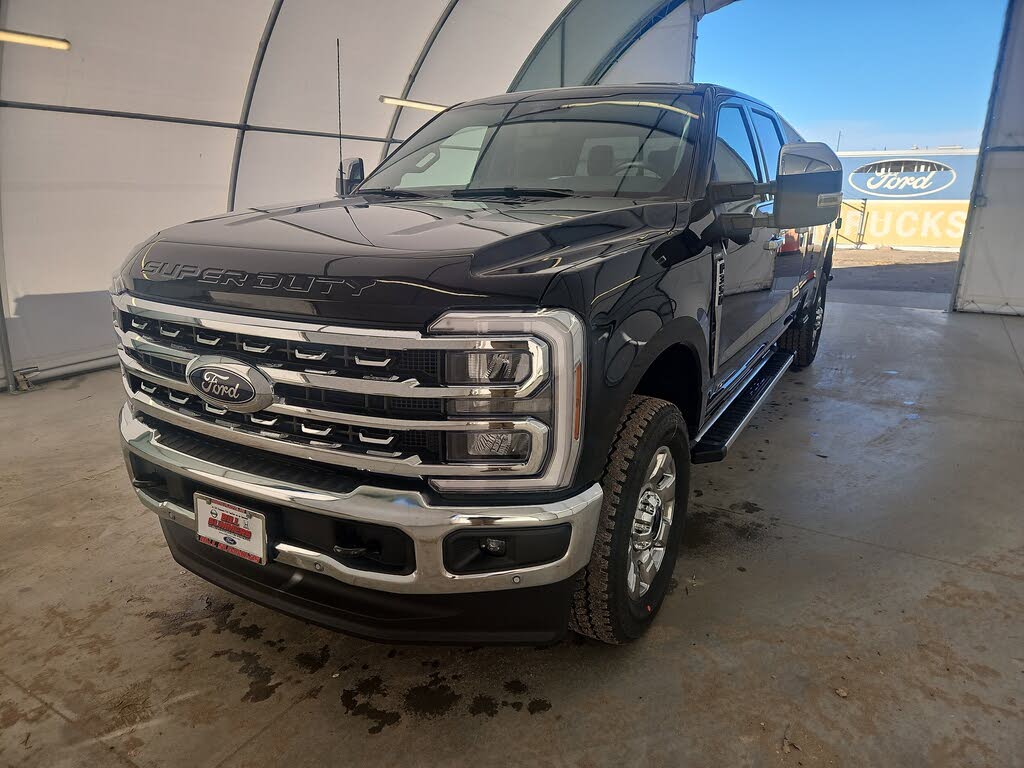 2026 Ford F-350 Super Duty Lariat Crew Cab 4WD