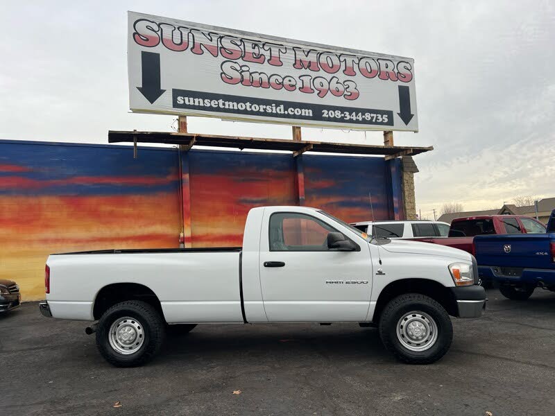 2006 Dodge RAM 2500 ST LB 4WD