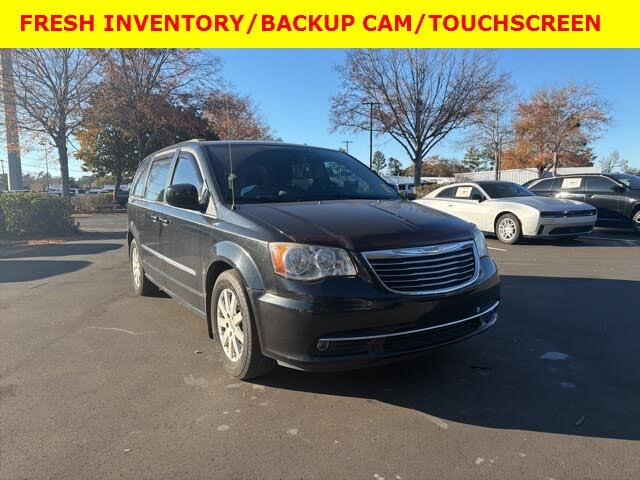 2014 Chrysler Town & Country Touring FWD