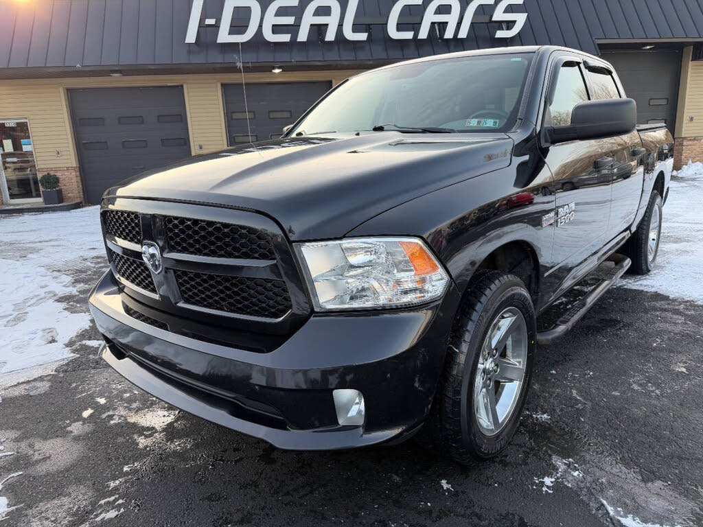 2015 RAM 1500 Express Crew Cab 4WD