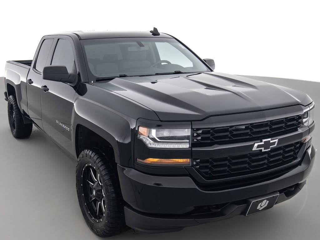 2017 Chevrolet Silverado 1500 Custom Double Cab 4WD