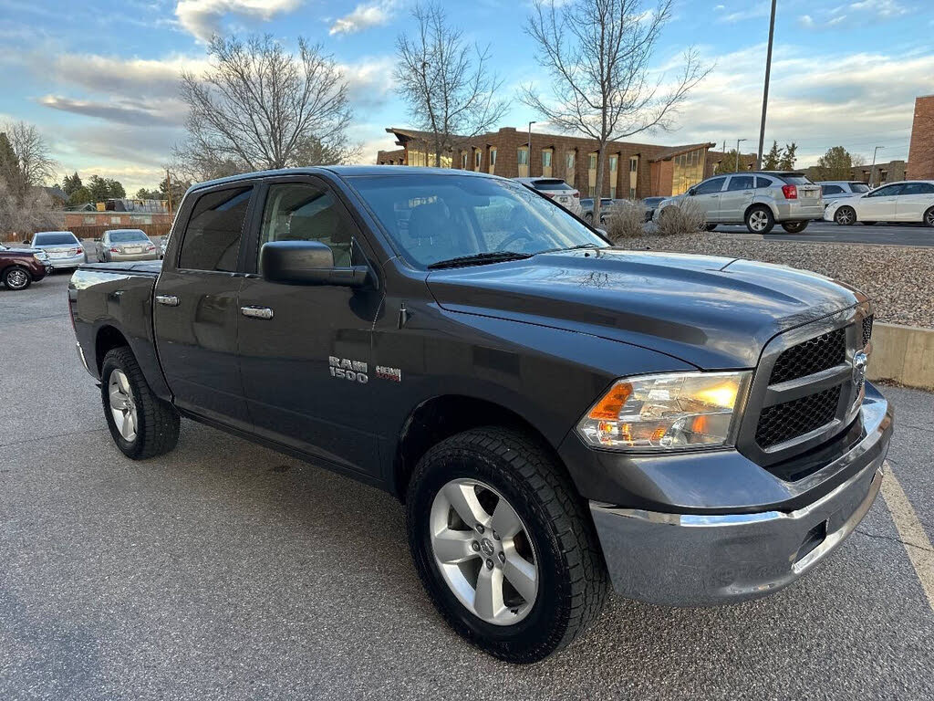 2017 RAM 1500 SLT Crew Cab 4WD