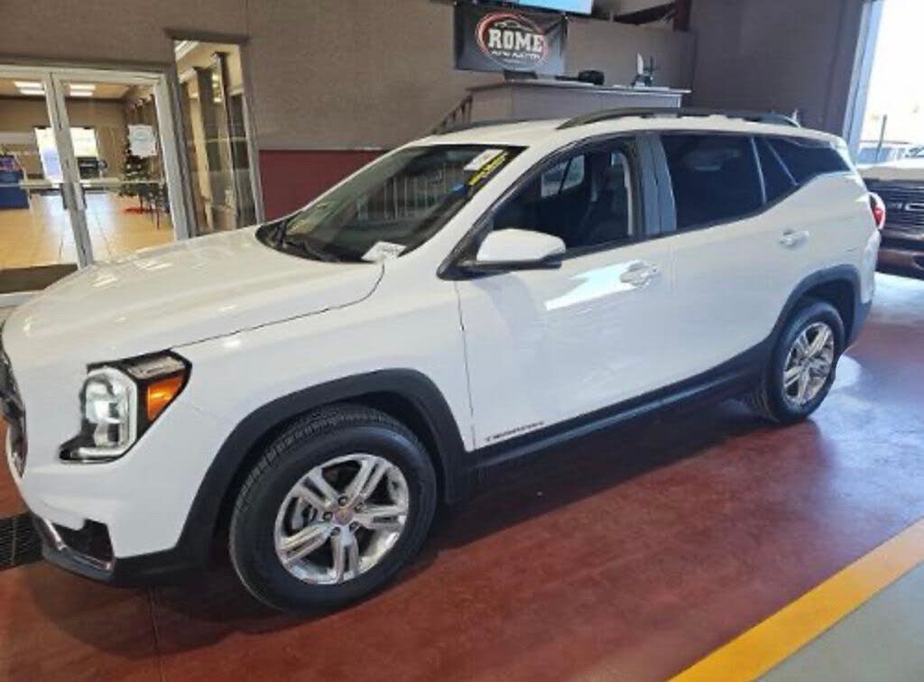 2024 Chevrolet Equinox LS AWD with 1FL