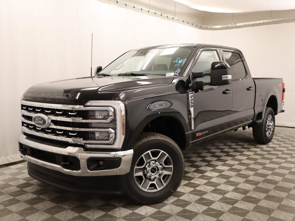 2025 Ford F-250 Super Duty Lariat Crew Cab 4WD