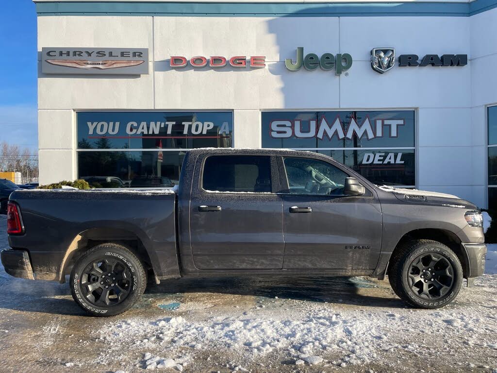 RAM 1500 Tradesman Crew Cab 4WD 2025