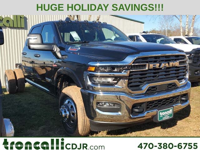 2026 RAM 3500 Chassis Big Horn Crew Cab LB DRW 4WD