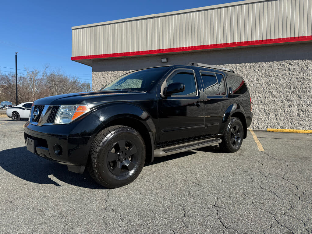 2005 Nissan Pathfinder XE 4WD