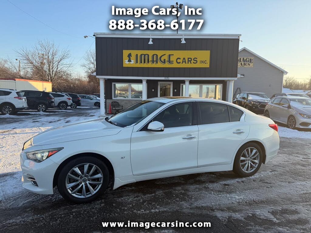 2015 INFINITI Q50 3.7 Premium RWD