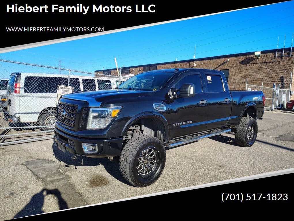2017 Nissan Titan XD SL Crew Cab 4WD