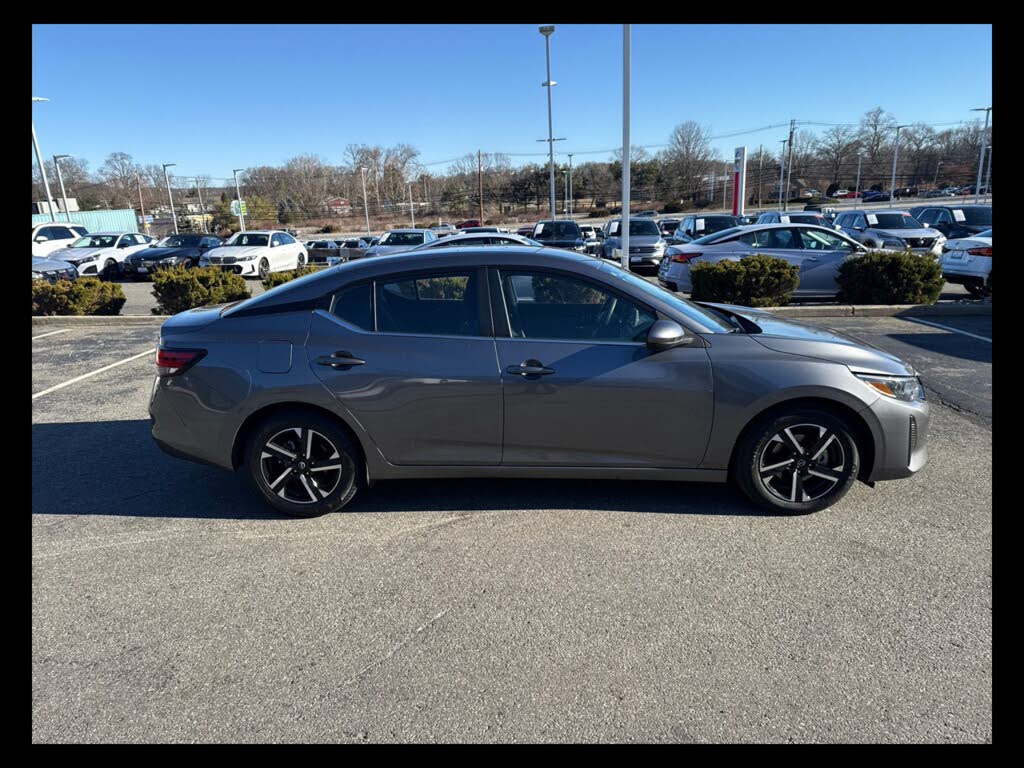 2024 Nissan Sentra SV FWD