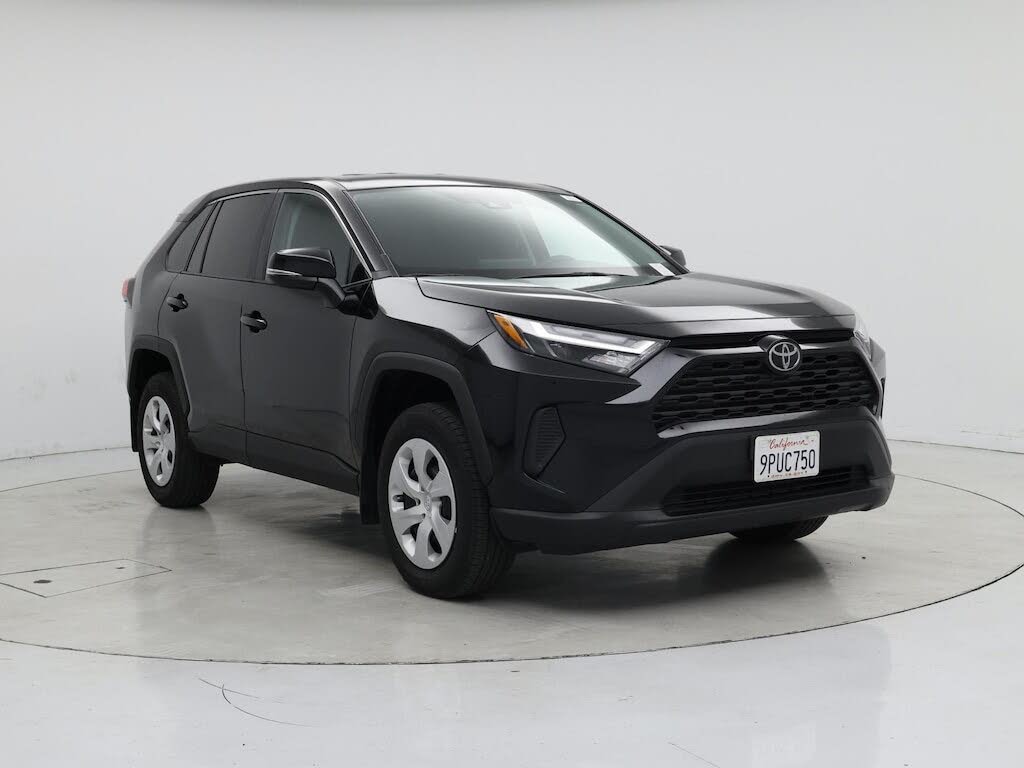 2025 Toyota RAV4 LE FWD