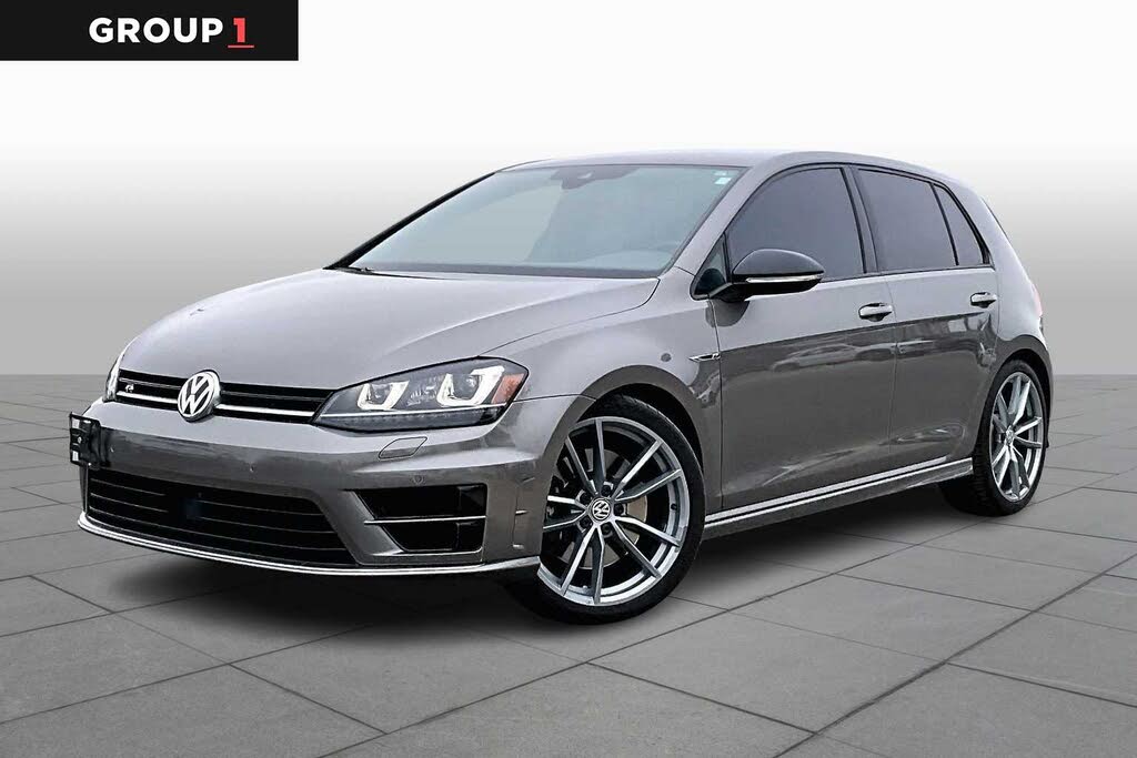 2017 Volkswagen Golf R 4-Door AWD with DCC and Navigation