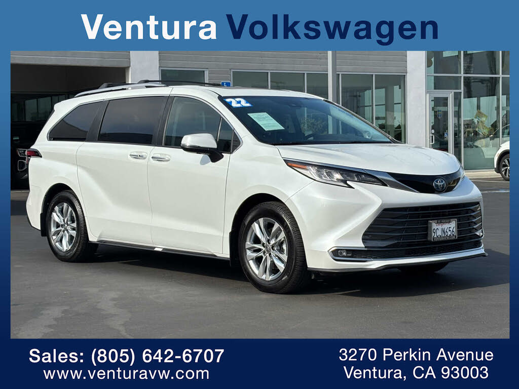 2022 Toyota Sienna Limited 7-Passenger FWD