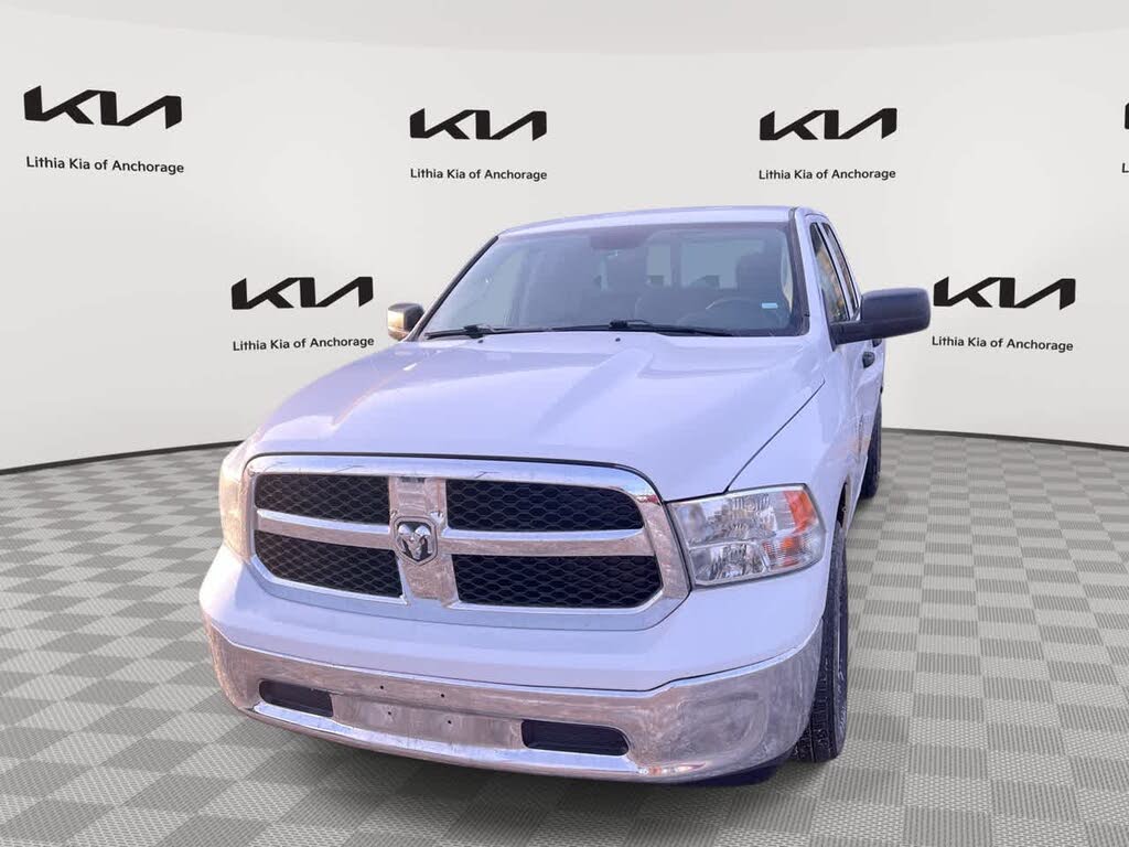 2024 RAM 1500 Classic SLT Quad Cab 4WD