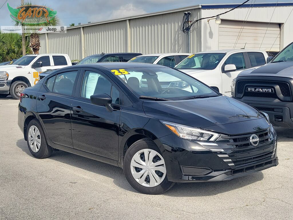 2025 Nissan Versa S FWD
