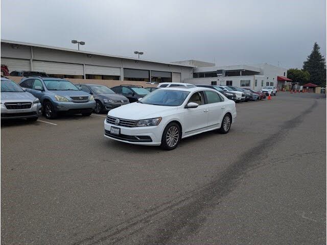 2016 Volkswagen Passat 1.8T SE