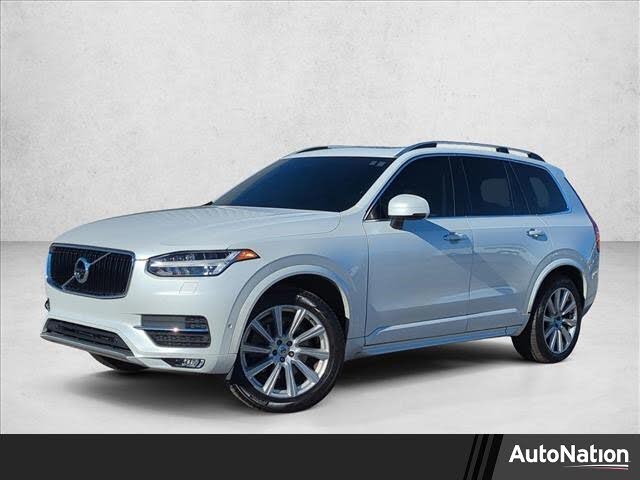 2017 Volvo XC90 T6 Momentum AWD