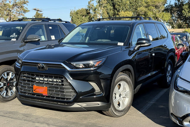 2026 Toyota Grand Highlander LE FWD