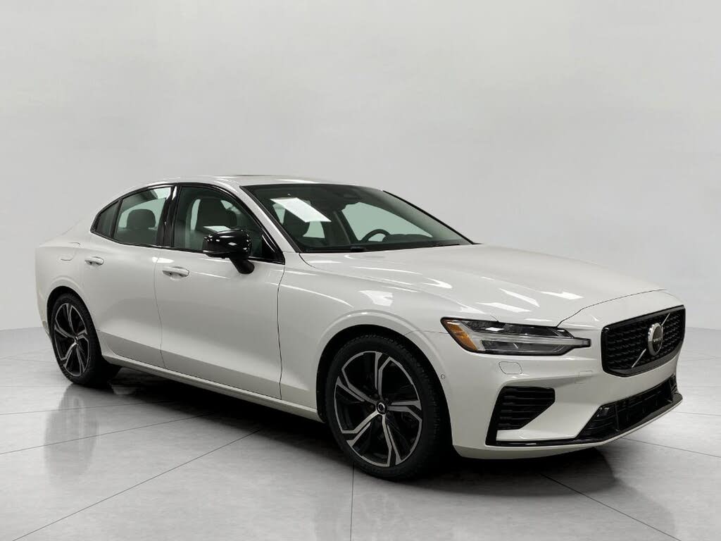 2023 Volvo S60 Recharge T8 Plus Dark Theme eAWD