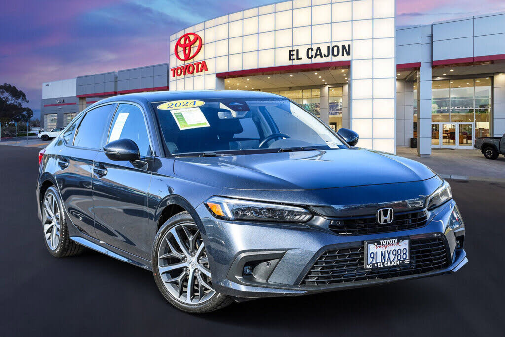 2024 Honda Civic Touring FWD