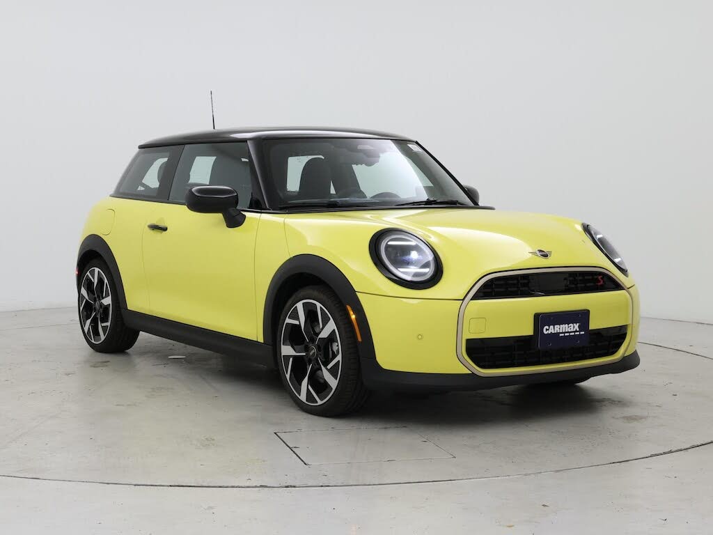 2025 MINI Cooper S Signature Trim 2-door Hatchback