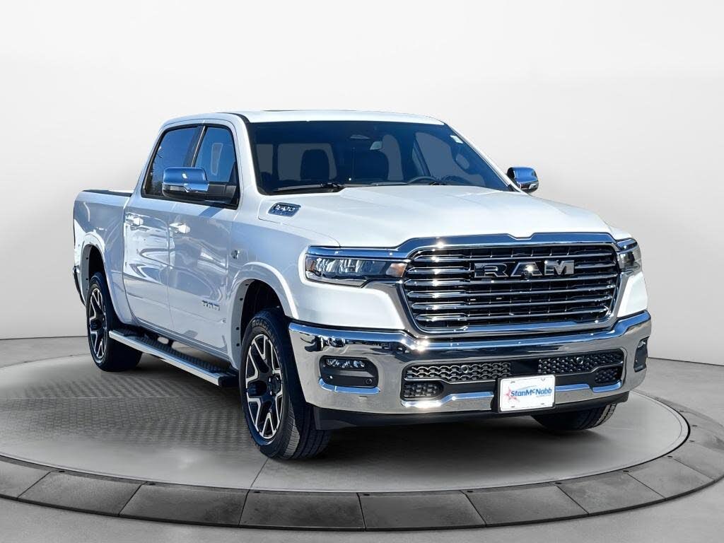 2026 RAM 1500 Laramie Crew Cab 4WD