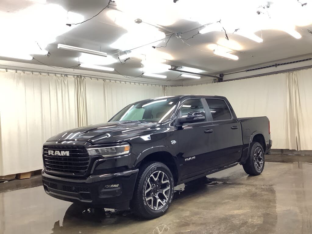 2026 RAM 1500 Laramie Crew Cab 4WD