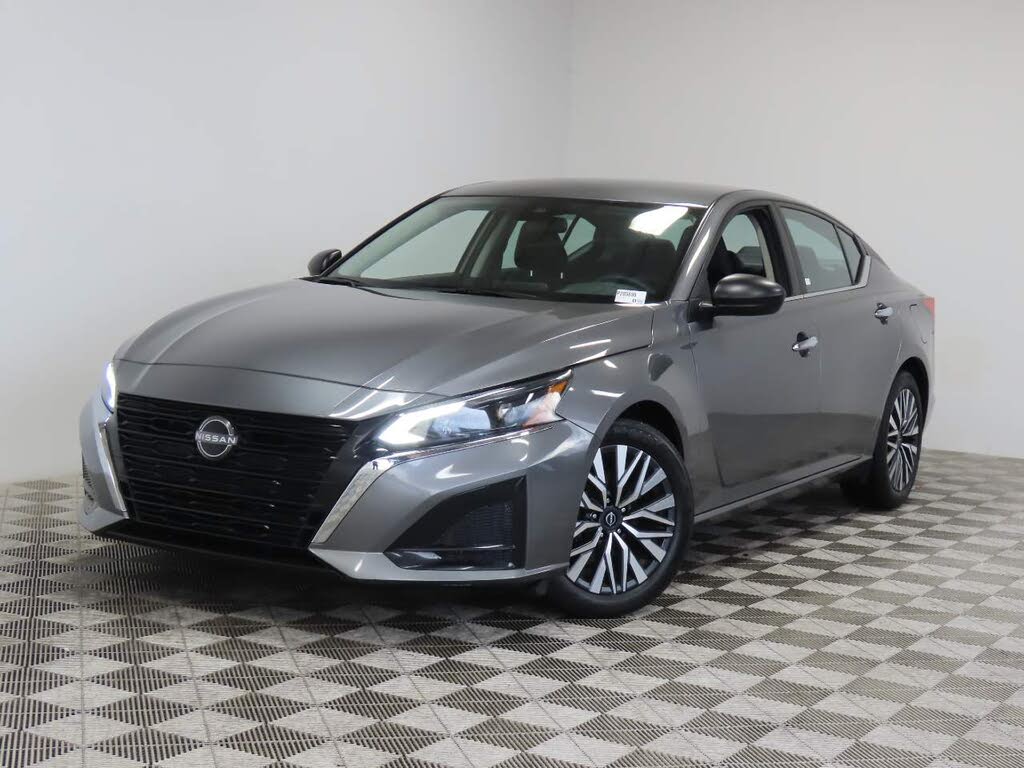 2024 Nissan Altima 2.5 SV FWD