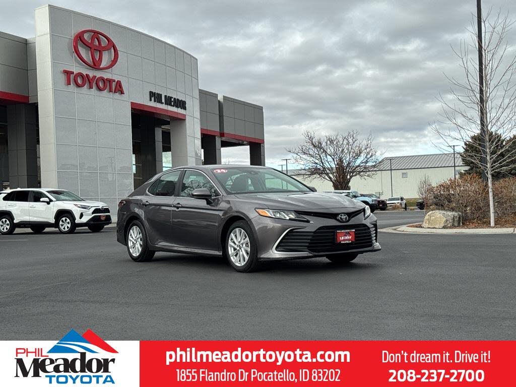 2024 Toyota Camry LE FWD