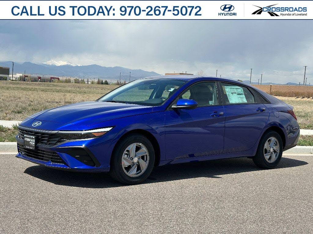 2025 Hyundai Elantra SE FWD