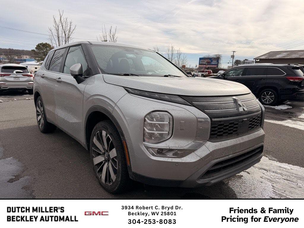 2025 Mitsubishi Outlander SE FWD